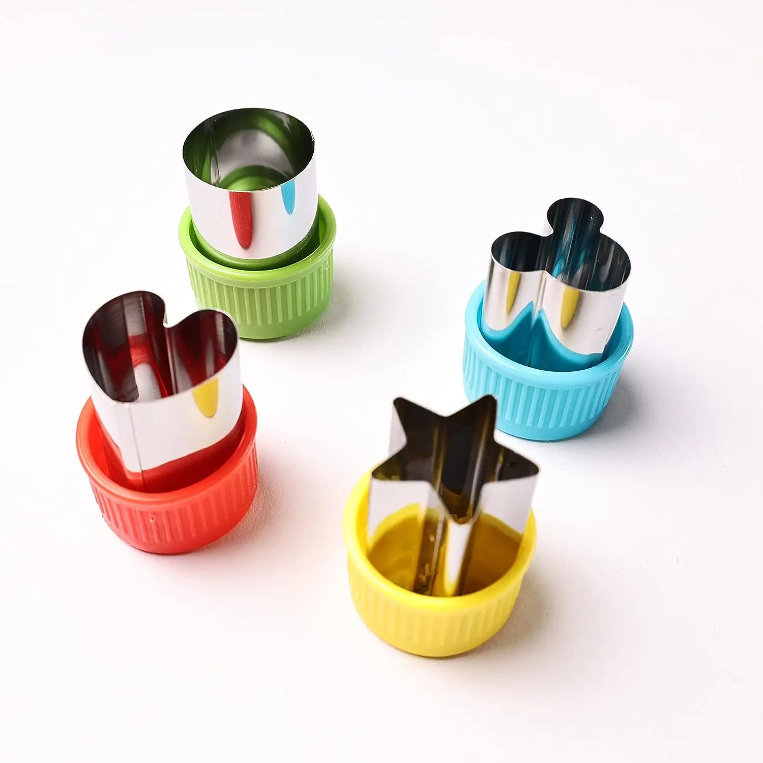 Hot shape 8pcs set Sandwich Bread Cookie Cutter Mould Plastic and stainless steel Sandwich Cutters For Kids