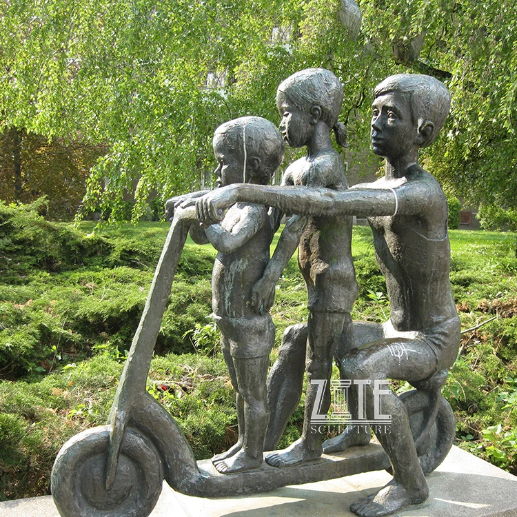 Бронзовая статуя в натуральную величину для детей скульптура мальчика и гуся