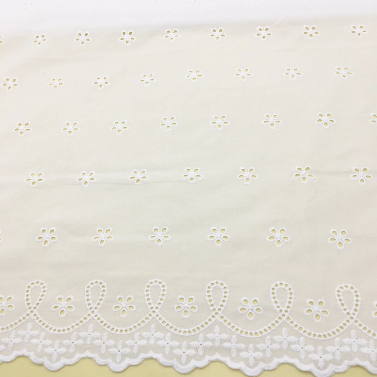 Competitive Price New Design CRF2183 100% Cotton Designed Border Embroidery Lace Fabric with Holes for Wedding Dress