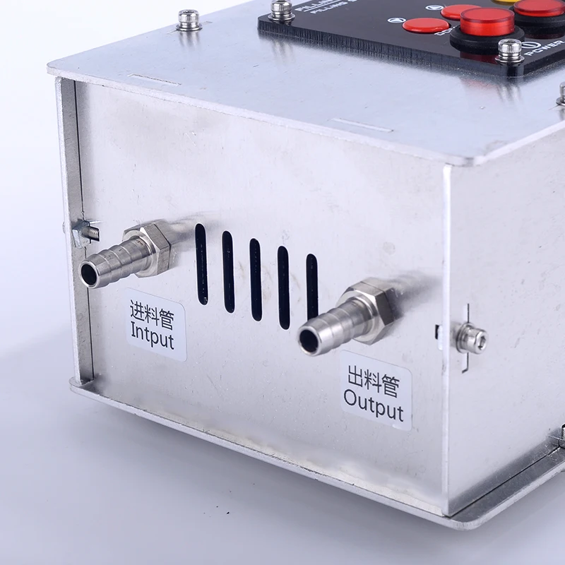 Single head Intelligent induction quantitative liquid filling machine with conveyor