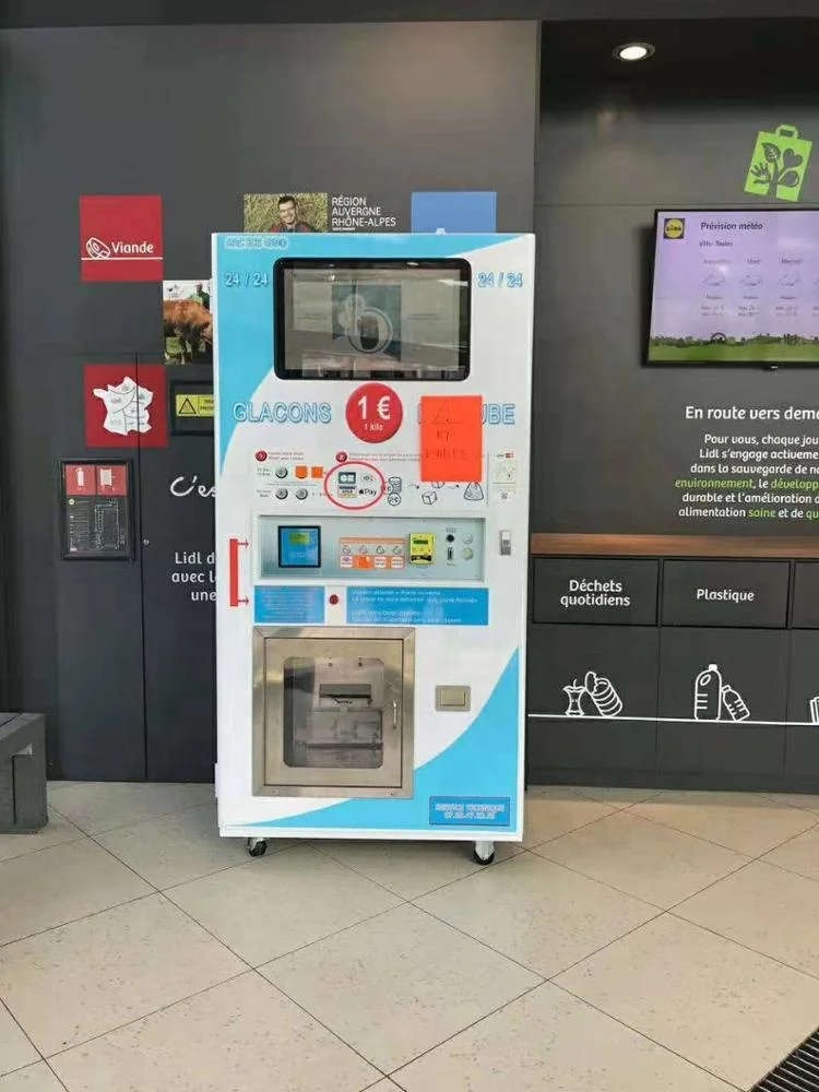 
cube vending machine ice and water dispenser with auto bagging system 