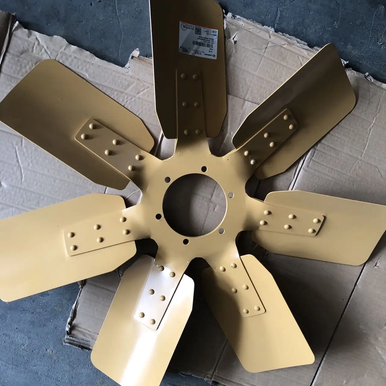 CLG856 WHEEL LOADER ENGINE PARTS  40C1970 fan with 7 leaves