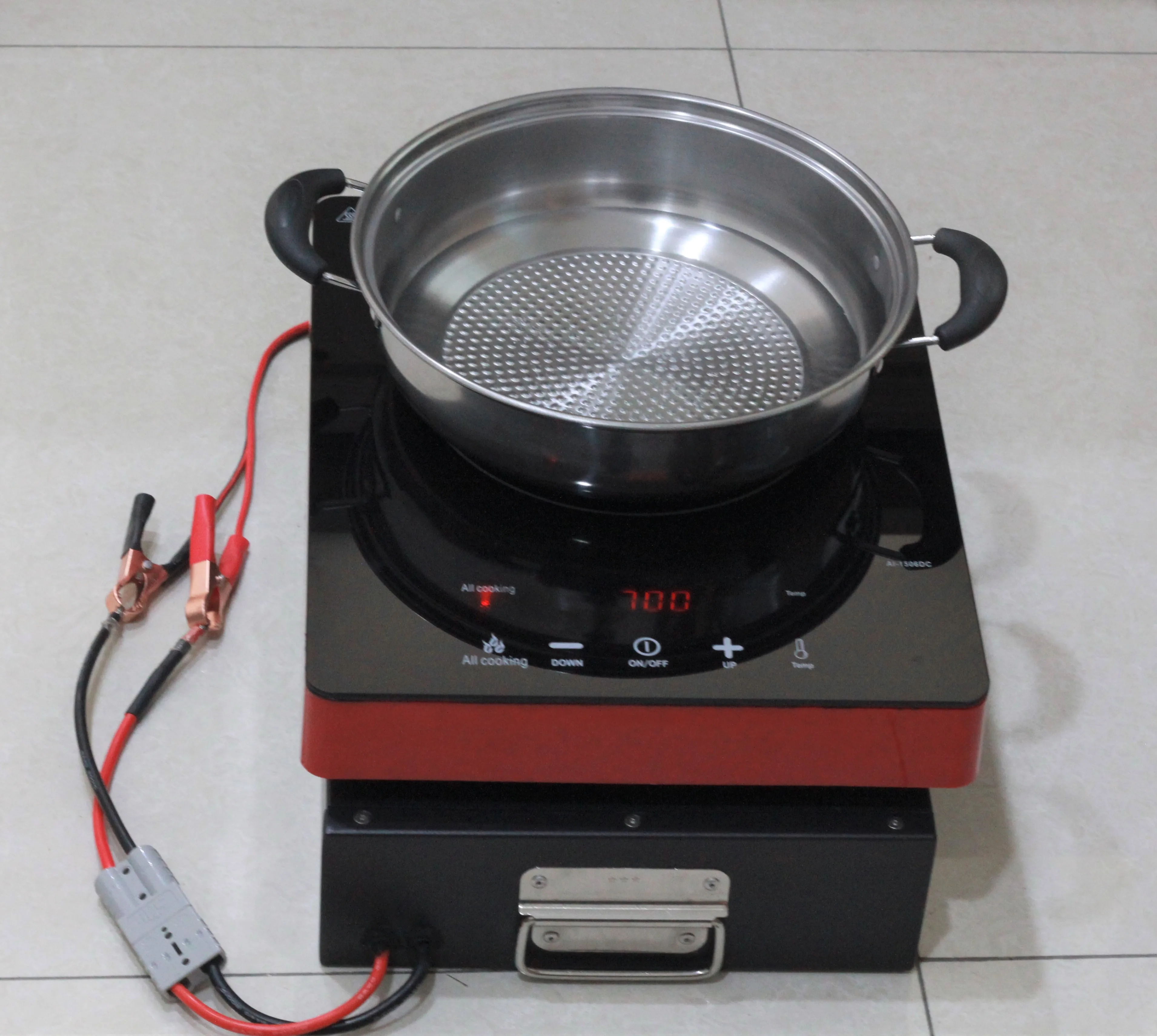 Discharge Rate (Ah) 30 Ah Solar Cooking Hot Selling Solar Induction Cooker
