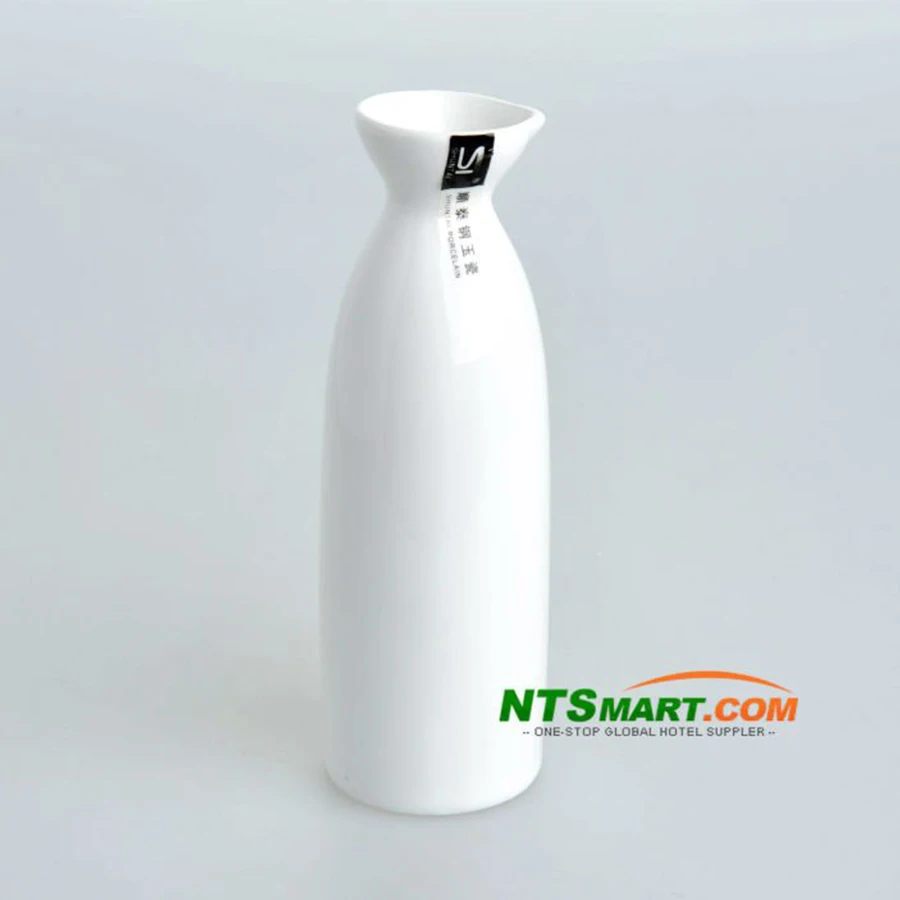 
Japanese sake bottle / ceramic wine bottle 