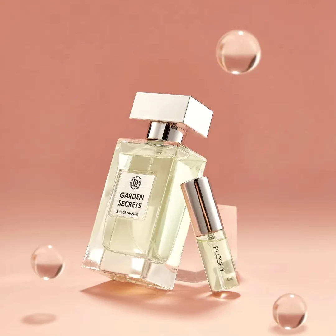 High Quality Cylinder Transparent Oem Glass 30Ml 50Ml 100Ml Empty Square Luxury Glass Perfume Bottle With Pump Sprayer and Box