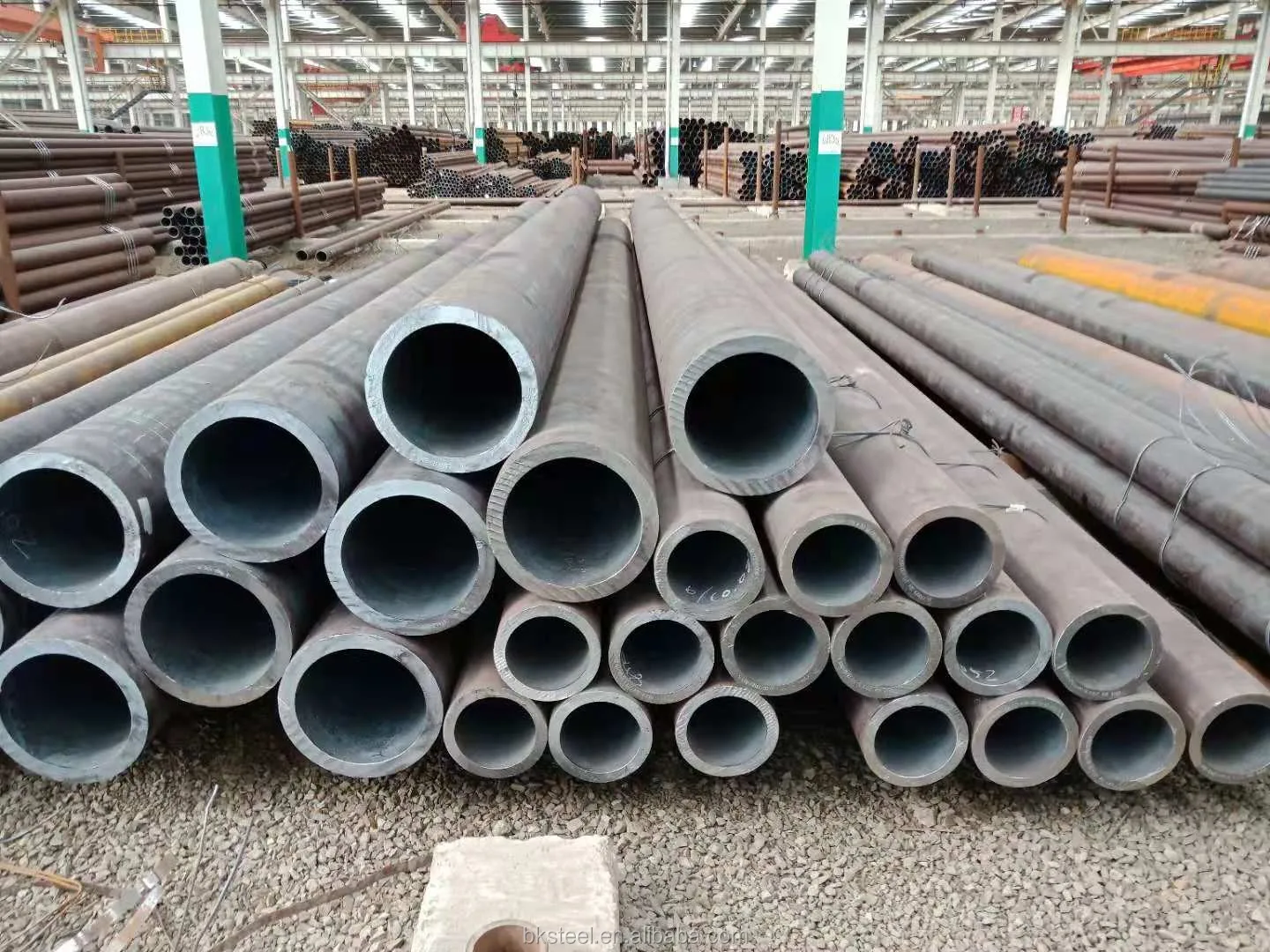Hot Rolled 30CrMo 42CrMo 42Crmo4 4140 4130 Alloy Seamless Steel Pipe/Tube Carbon Steel Pipes china