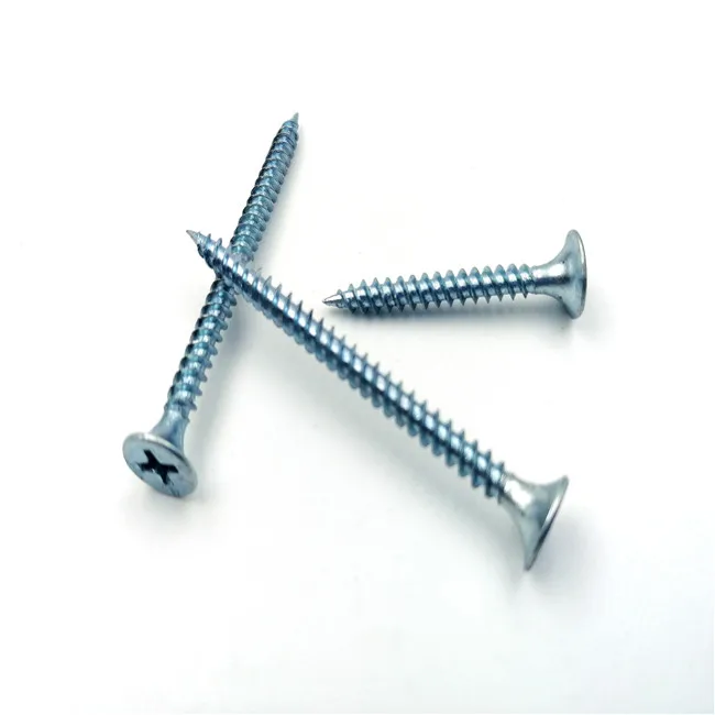 Фабрика производит самонарезающих винтов различных размеров из углеродистой стали