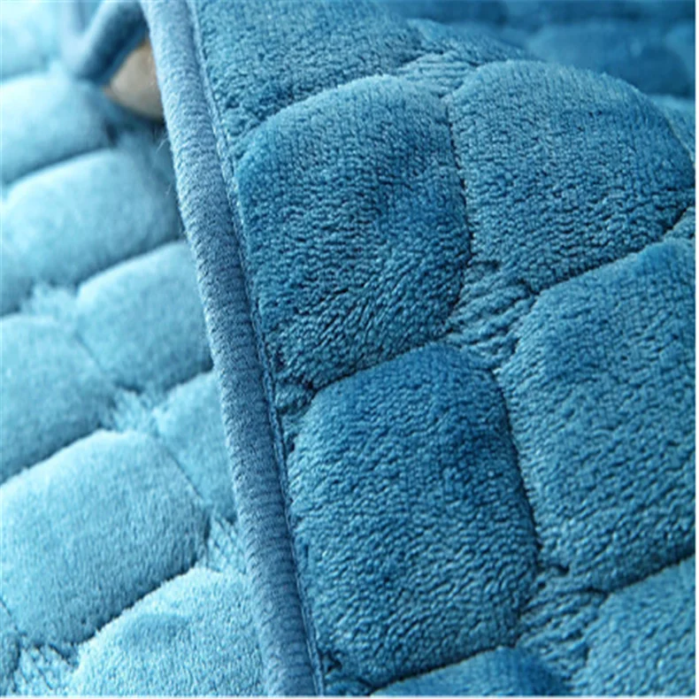Warm and high-end Couch Protector Quilted Cover Water Resistant Non-lip Sofa Covers cushion