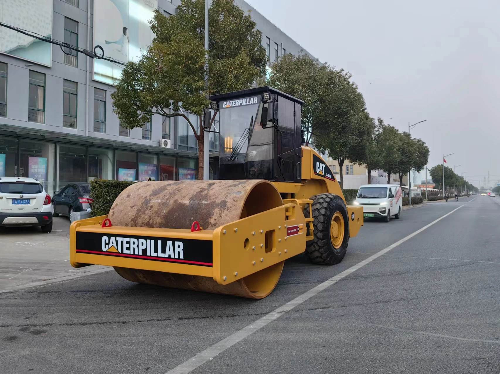 Used Caterpillar 683e Road roller Second hand Caterpillar Equipment 683e Compactor road roller for sale
