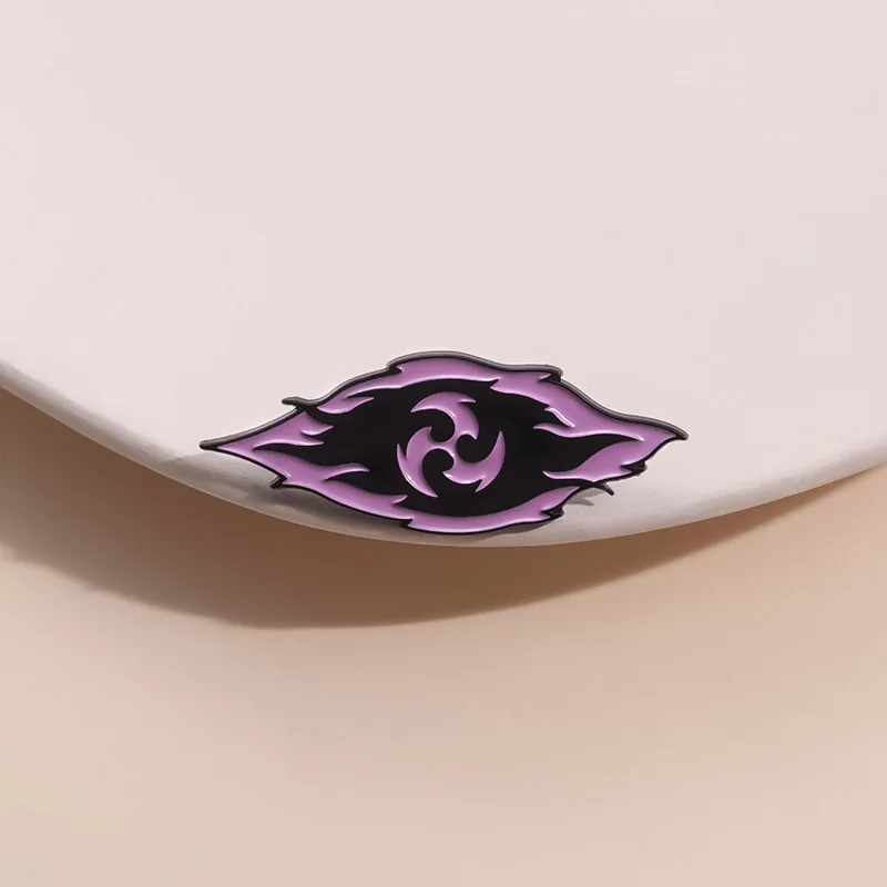 Game thunder movie big recruit metal brooch style collar pin cos props 100 with decorative badges and MEDALS