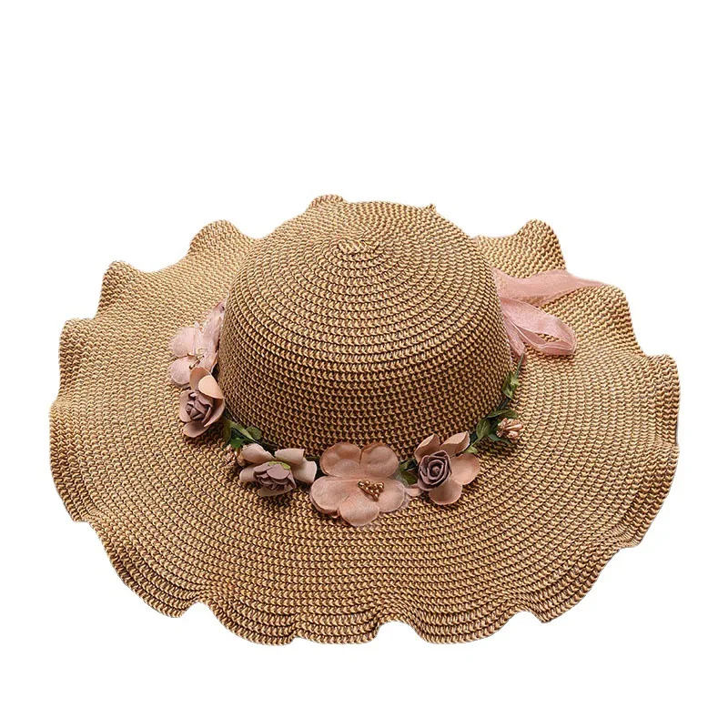 Wholesale Women Summer Wide Wave Brim Flower Beach Fashion Hats Ladies Outdoor Bucket Hat Breathable Sun Straw Hat with garland