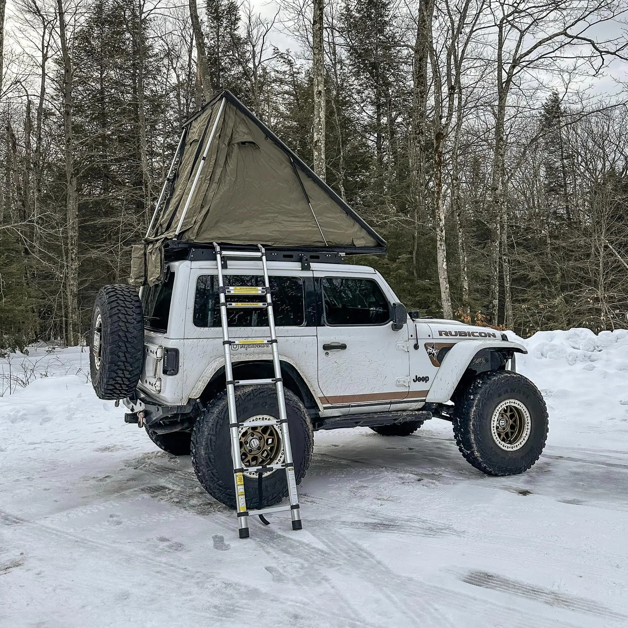 Heat Insulation Car Roof Top Tent Insulated Triangle Rooftop Tents Accept Customized