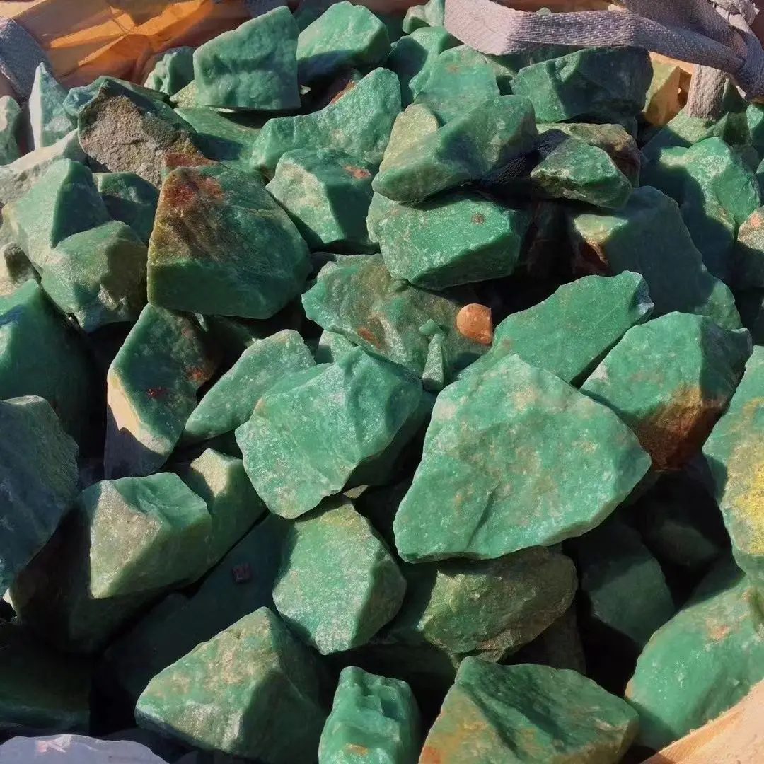 High quality big green aventurine raw stone wholesale natural crystal green aventurine rough stone