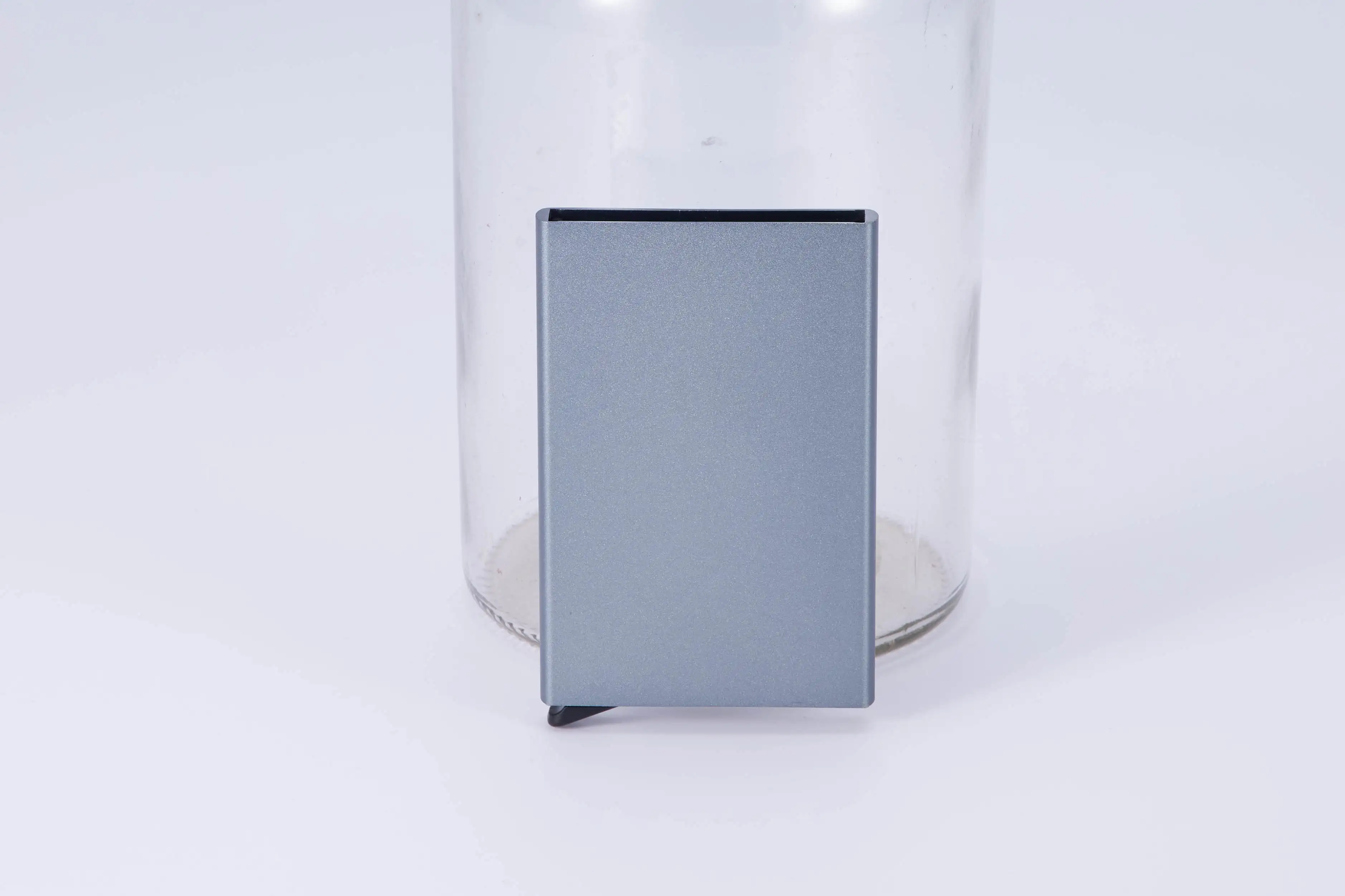 Fashionable Aluminum RFID Blocking Credit Card POP UP Card Holder