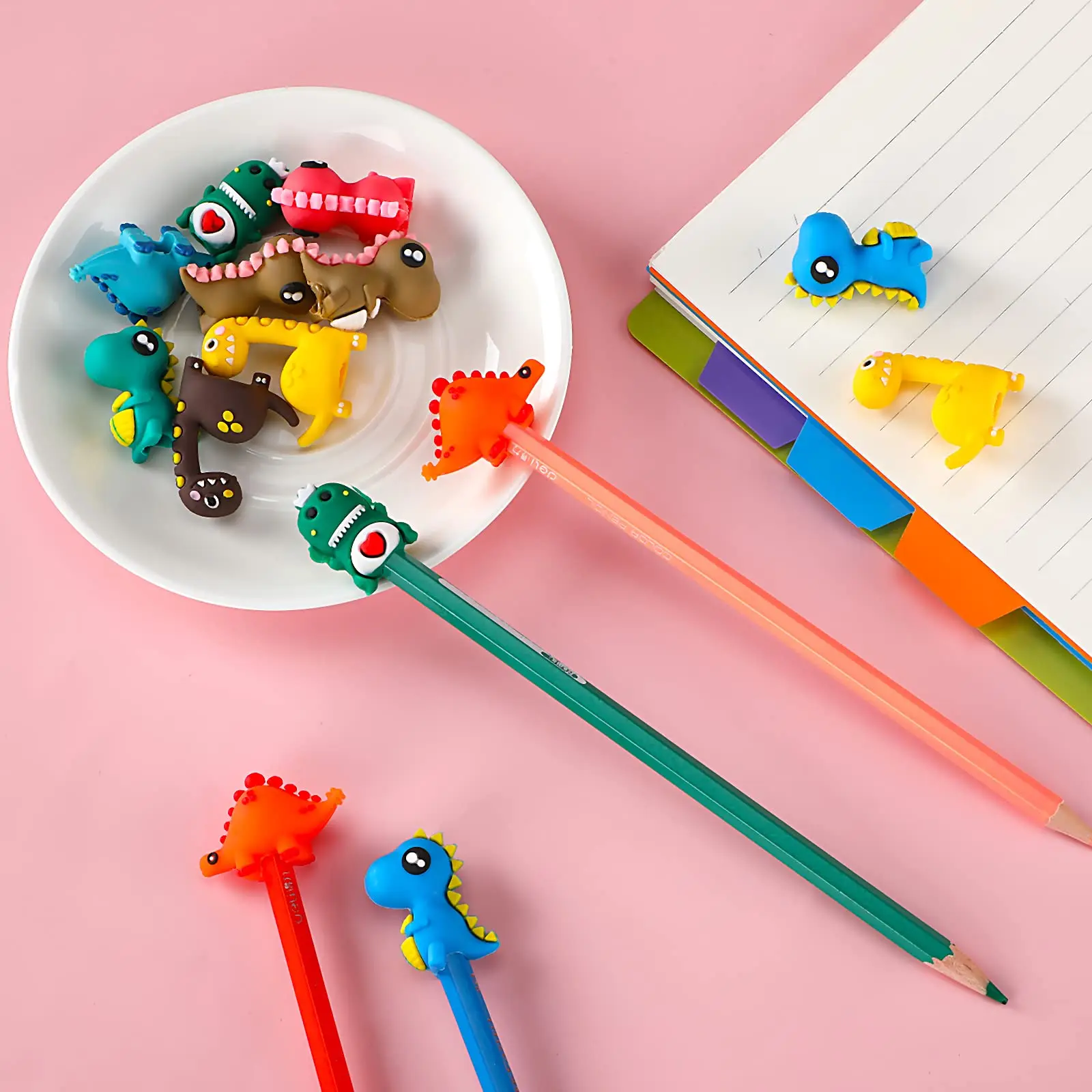 Топперы для карандашей из аниме, оптовая цена, изготовленные на заказ, пластиковые, ПВХ, резиновые, для детей, сувенир, 20 дней, персонажи ТВ и фильмов, индивидуальный дизайн/логотип