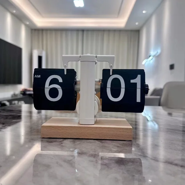 Nordic Light luxury style digital desk clocks auto page turning table clocks fashion decorations flip clock