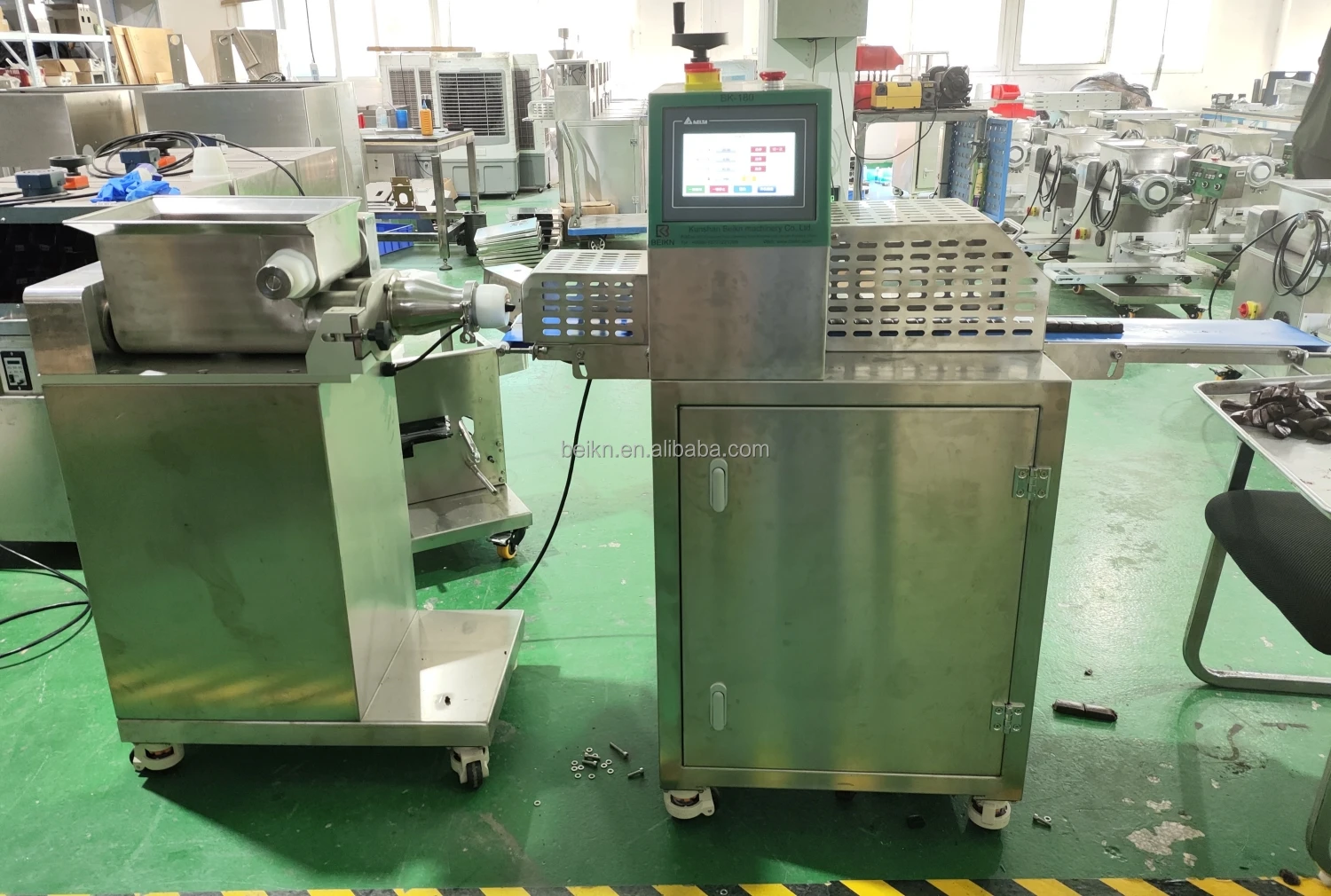 Chocolate Protein Bar Making Machine Date Paste Bar Making Machine Fruit Bar Extruder And Cutting Machine Factory Price