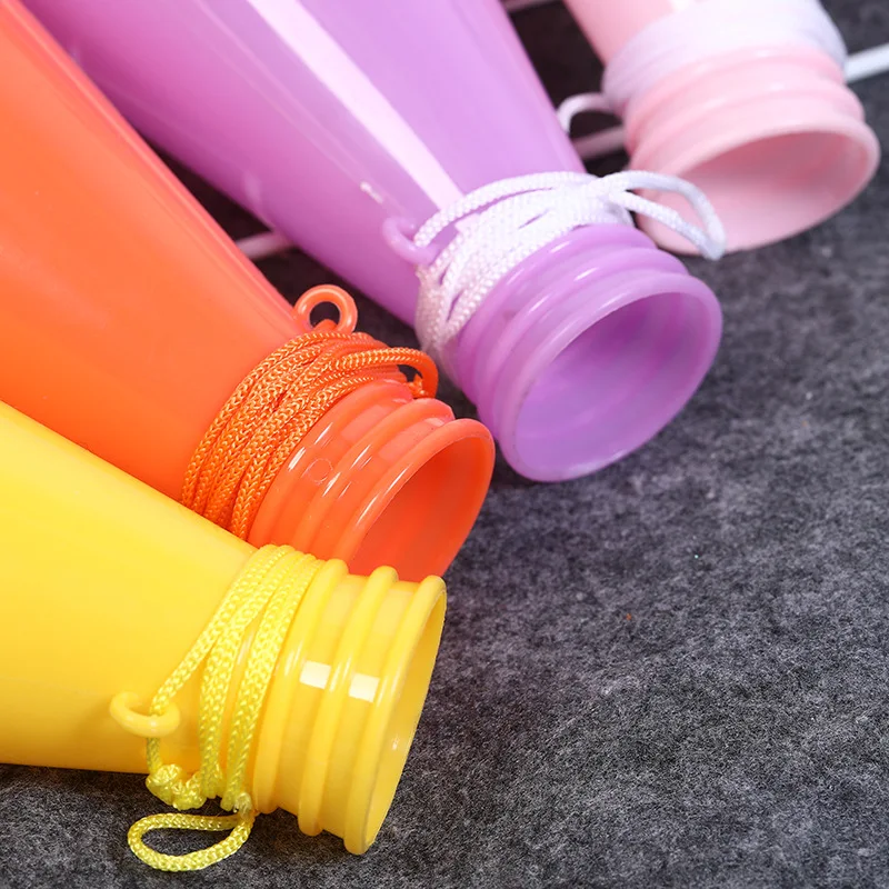 
2019 Custom cheer on the plastic horn trumpet-shaped portable loudspeaker 