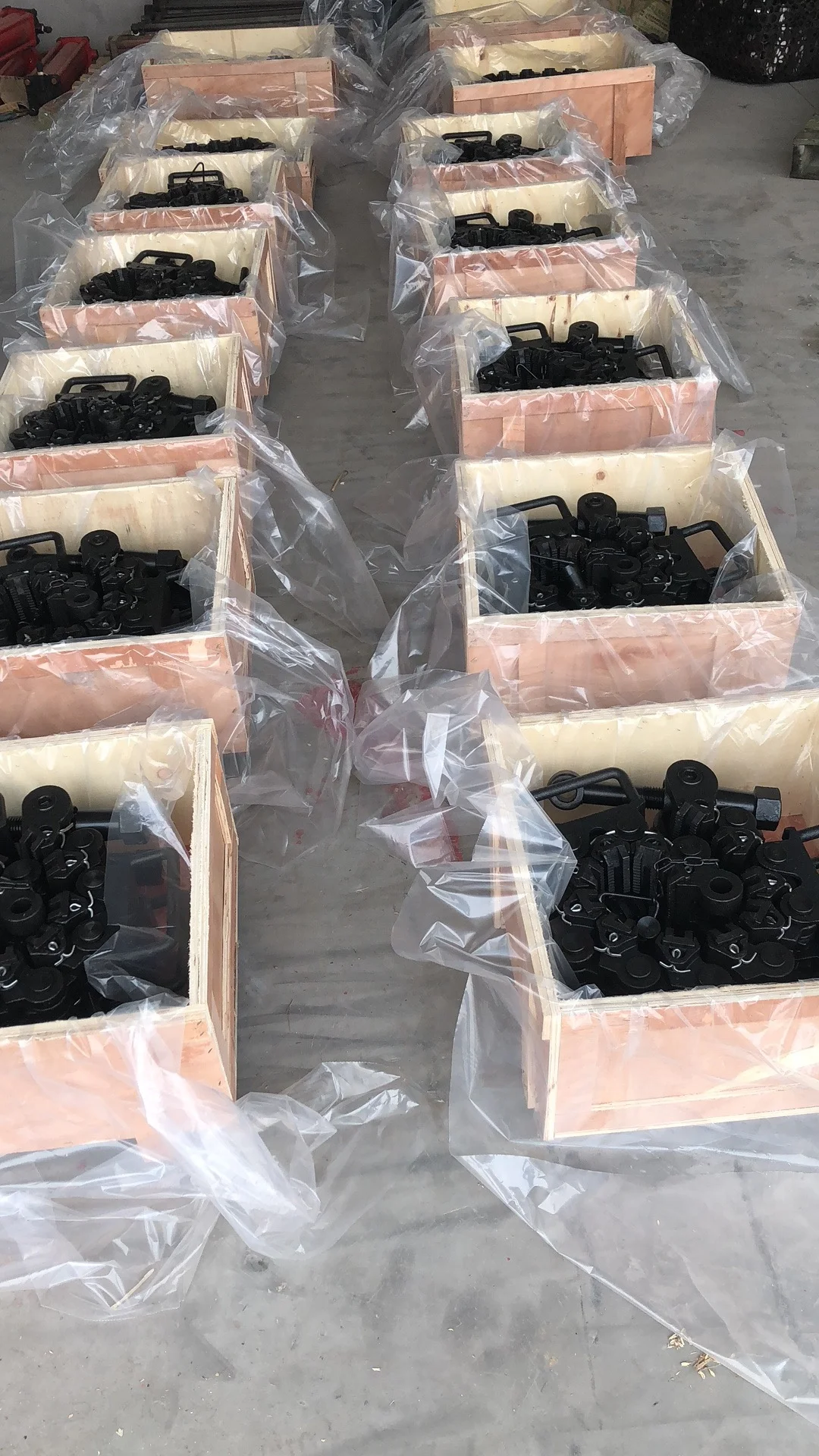 WA type handling flush joint pipe and drill collar safety clamp