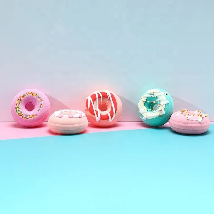 Hot sale Bulk Small Cute Donut Essential Oils Natural Organic Women Bath Salts Explosion Bath Bombs Christmas Gifts