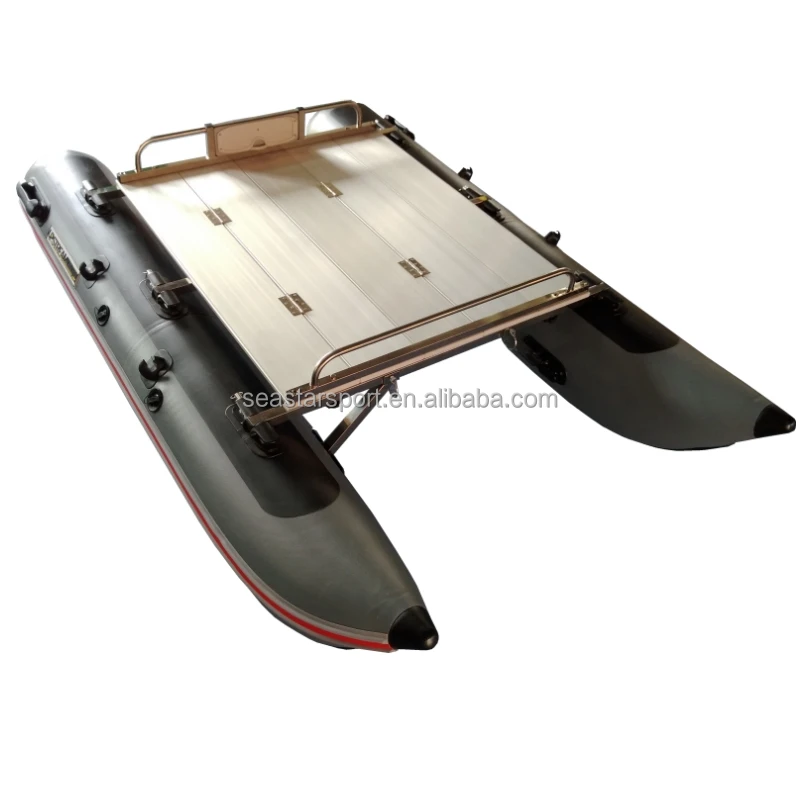 small pontoon boat 1.jpg