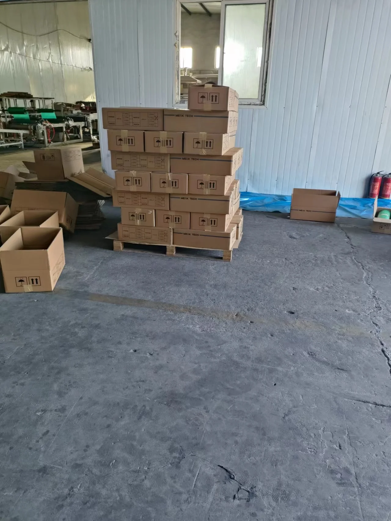 Slip abrasion resistant ceramic lagging rubber sheet for belt pulley