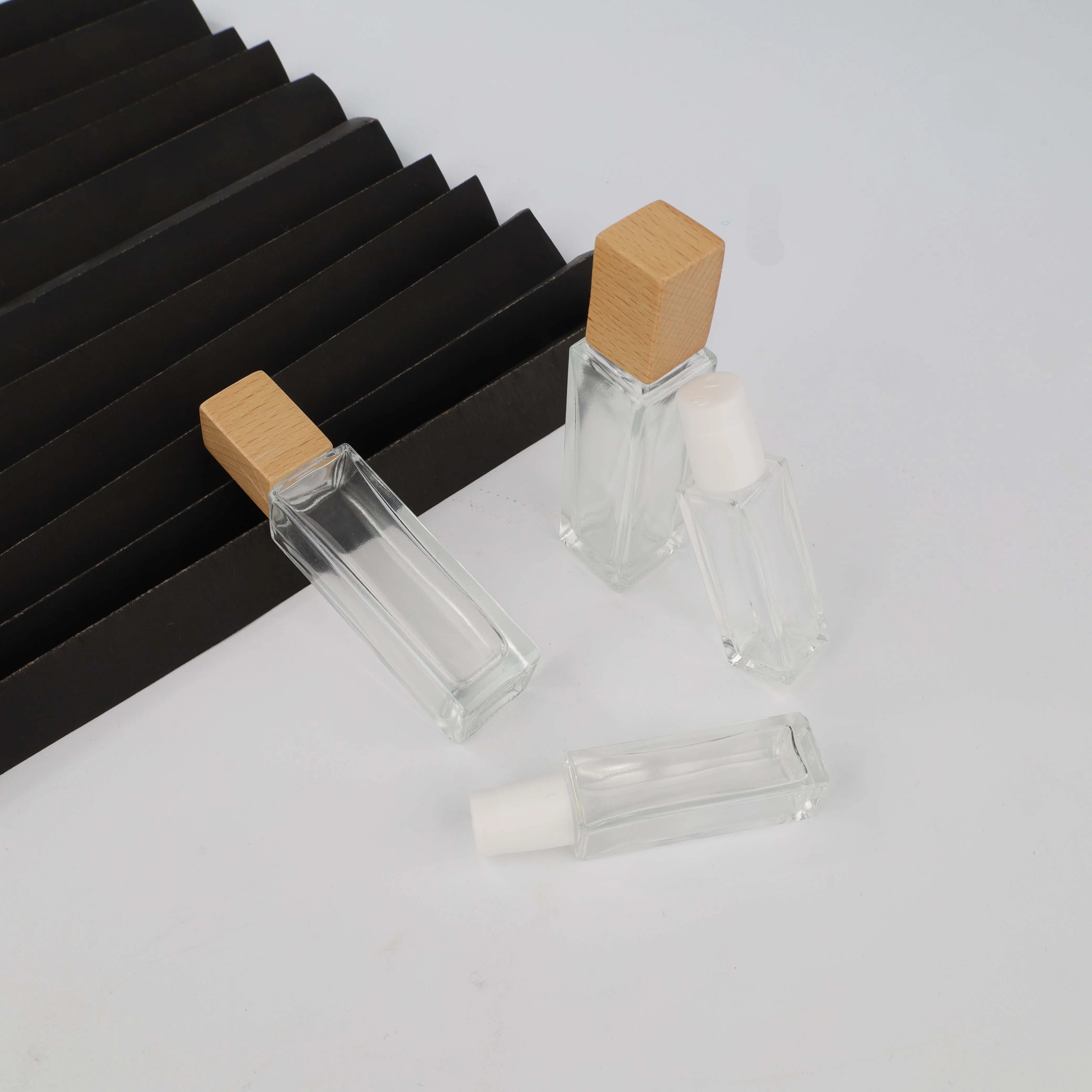 Custom Clear 10ml 20 Ml 30 Ml Fragrance Oil Sample Perfume Bottle Packaging Glass Silver Perfume Bottle Vial With Card