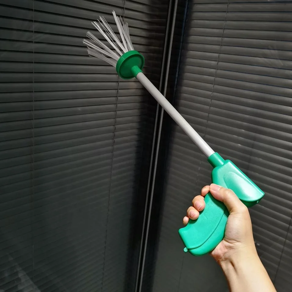 Eco Friend Home Safety Easy Remove Spider Critter Insect Catcher,Critter Catcher Long-Handled Insect Grabber Travel catcher