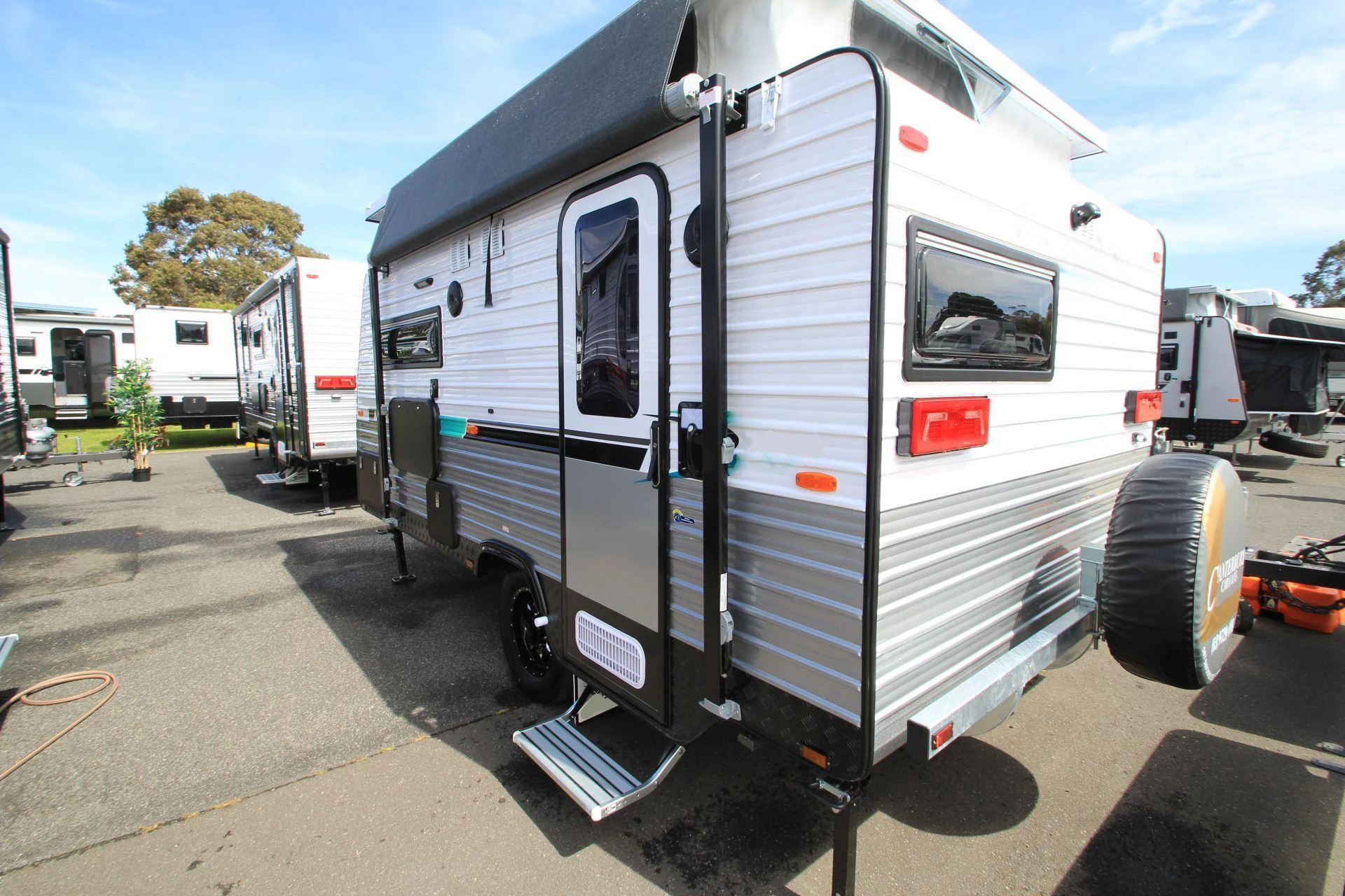 
Mini Lightweight Camping Travel Mover Pop Top Caravan Trailer Made in China 