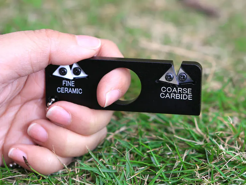 Mini Two Stage Knife Sharpener Easy Carry Aluminum Alloy Sharpener Carbide Ceramic for Hunting Knife Pocket Knife