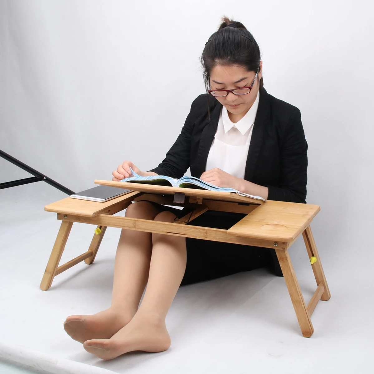 Wholesale custom multifunctional height adjustable folding laptop desk bamboo table with cup holder