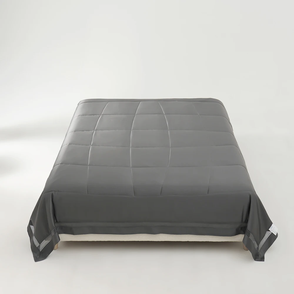 Hot Selling 400TC Bamboo Fabric Hollow-Carved Design Comforter Summer Quilt