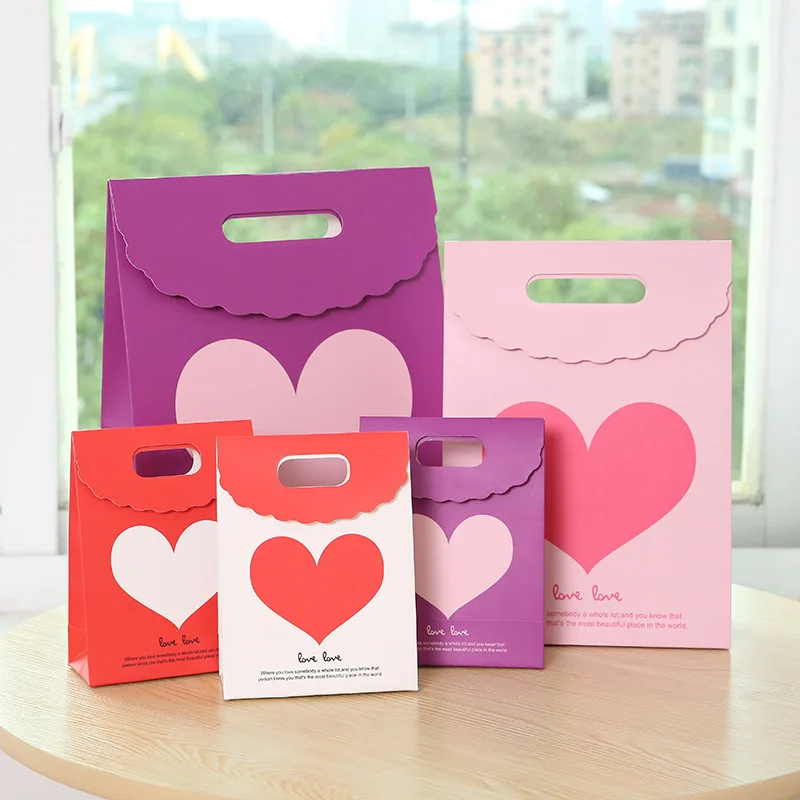 New Style Love Heart Graphics Flip-open Paper Bags Wedding Event Party Holiday Favors Gift Wrapping Bags