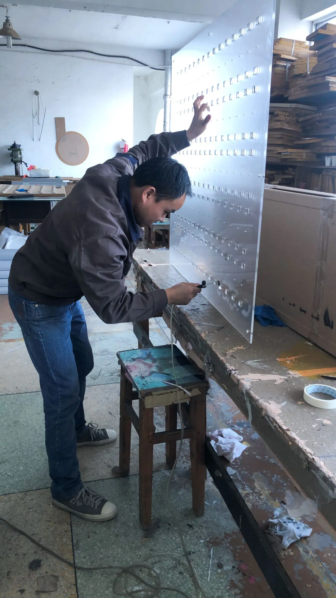 wall mounted sunglasses display rack