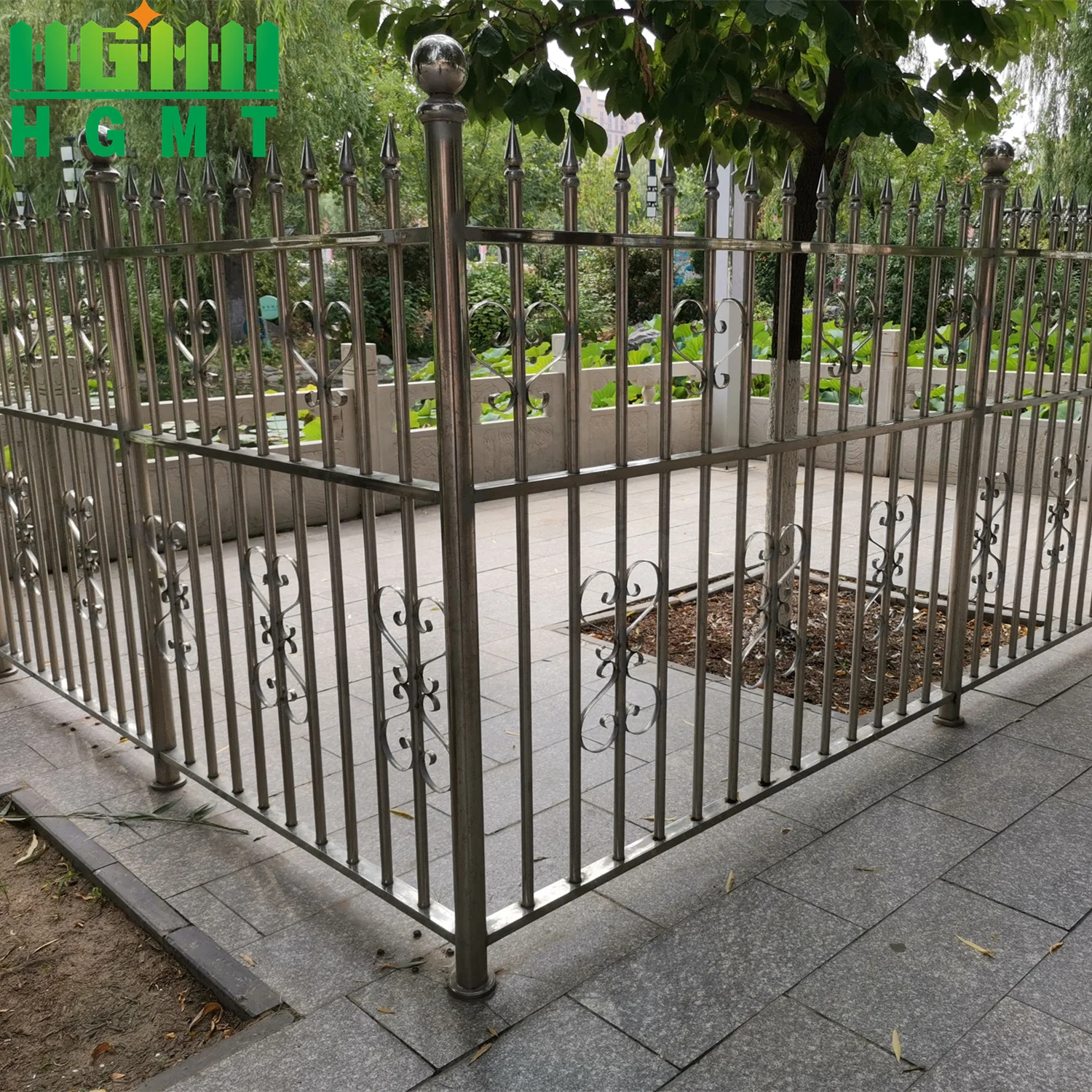 High Quality Black Ornamental Wrought Iron Square Tube Designs Horizontal Flat Top Privacy Tubular Steel Fence