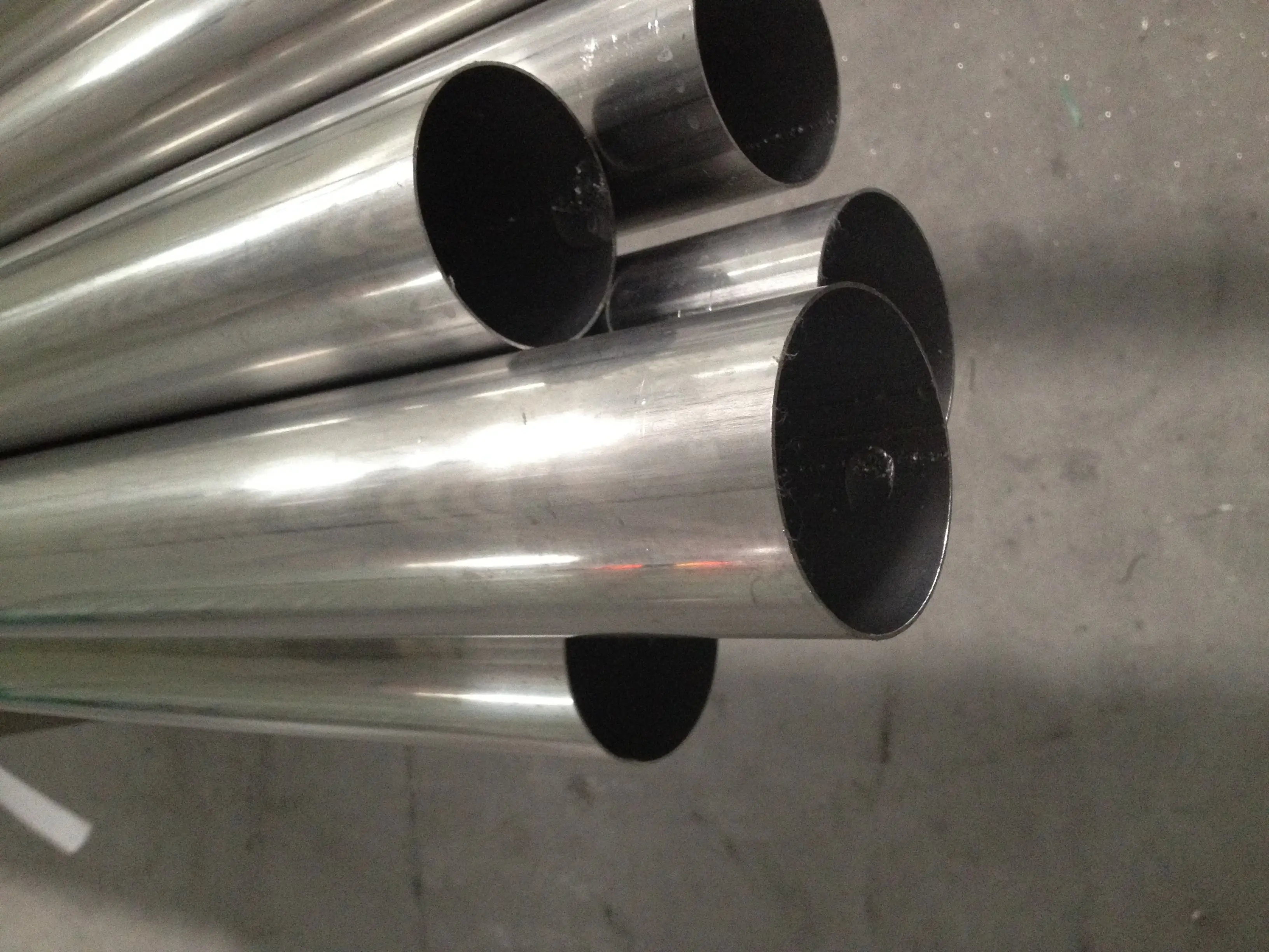 Factory supply inox 304 stainless steel pipe 316l bright annealed tube for building materials