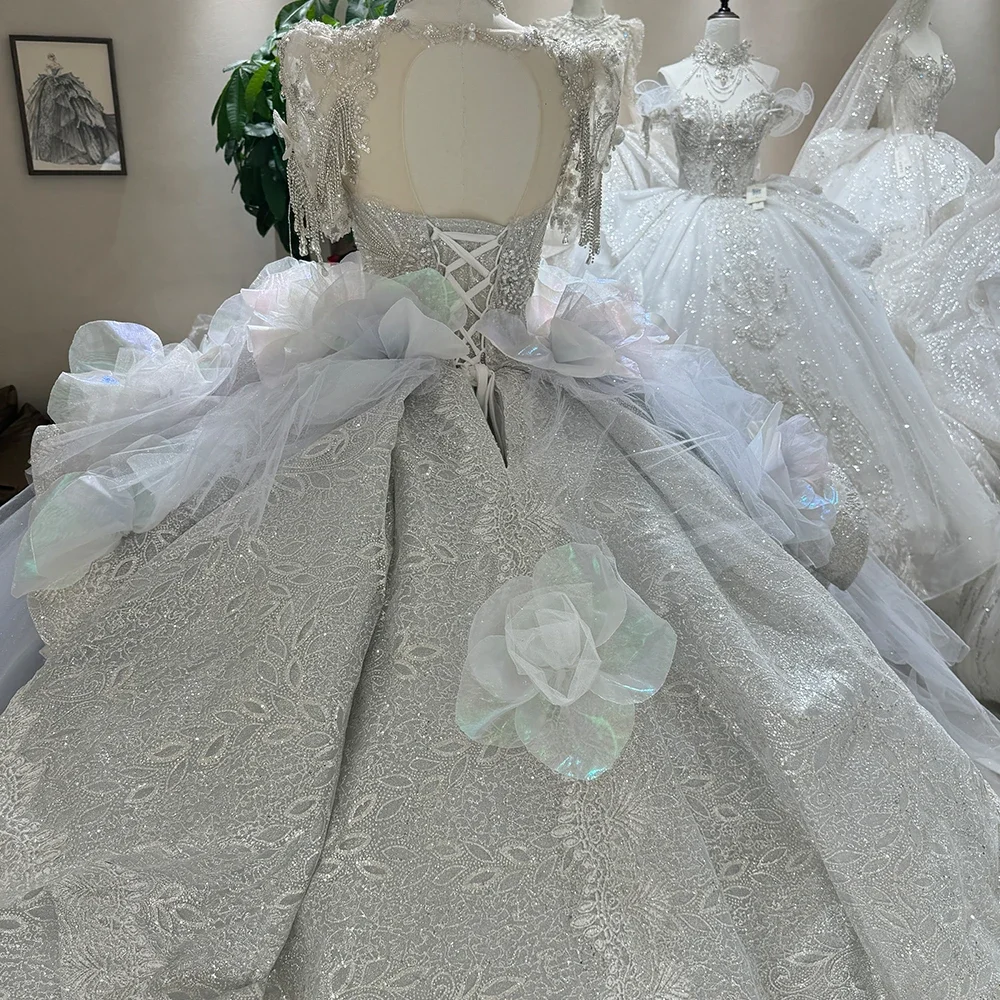 Exquisite Wedding Dresses Ball Gown Tulle Tiered Bridal Gowns 3D Flowers Robes Princess Vintage