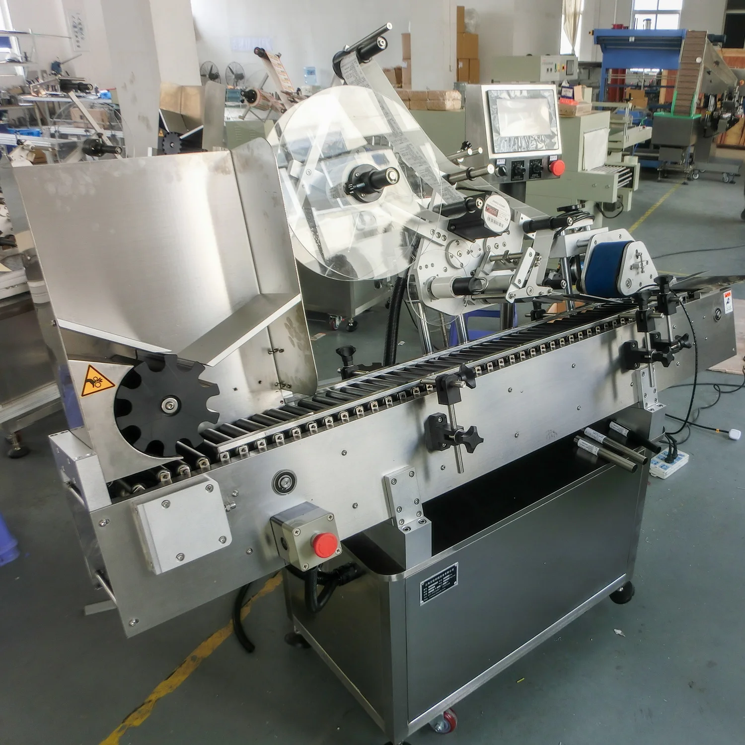 YM215 Automatic horizontal labeling machine for tube small bottle vial label applicator