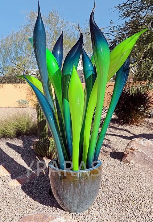 New Design Outdoor Christmas Decorations Factory Price Modern Art Customize Murano Glass Sculpture