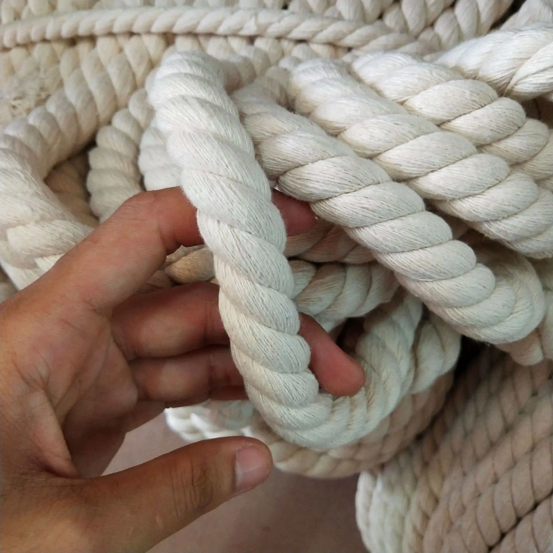 Customized 5mm-20mm Natural Colorful 3-strand Twisted Cord Cotton Rope Macrame Cord for Bag Wall Hanging Plant Hangers