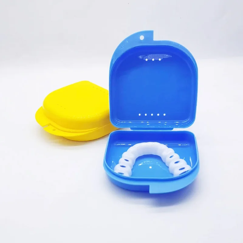 High Quality Dental Supplies White Blue Red Dental Retainer Case Plastic Orthodontic Dental Retainer