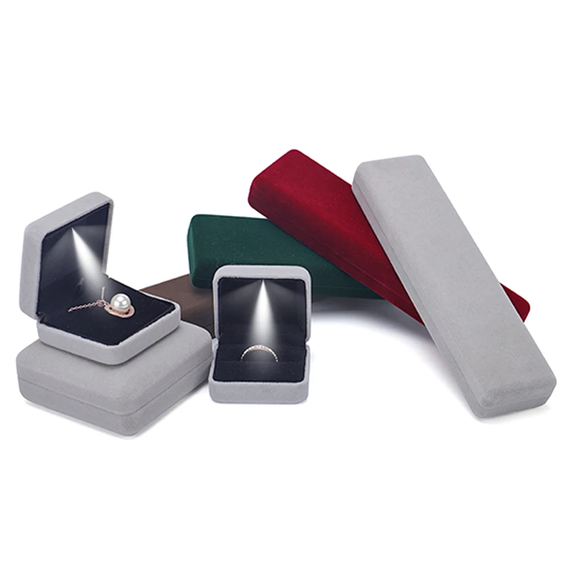 Hanhong logo embossed luxury led white light velvet red jewelry packaging box custom ring box jewelry box with light