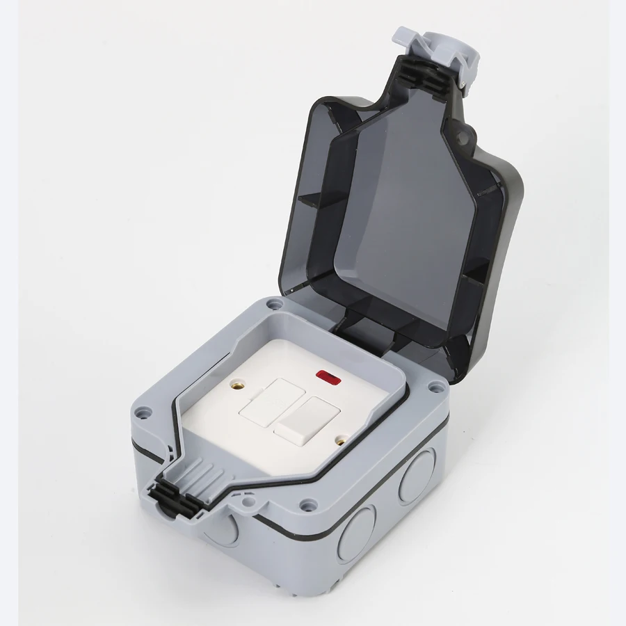 IP66 waterproof FUSE electric switch outdoor enclosure PC material easy installation and high quality from the specific factory