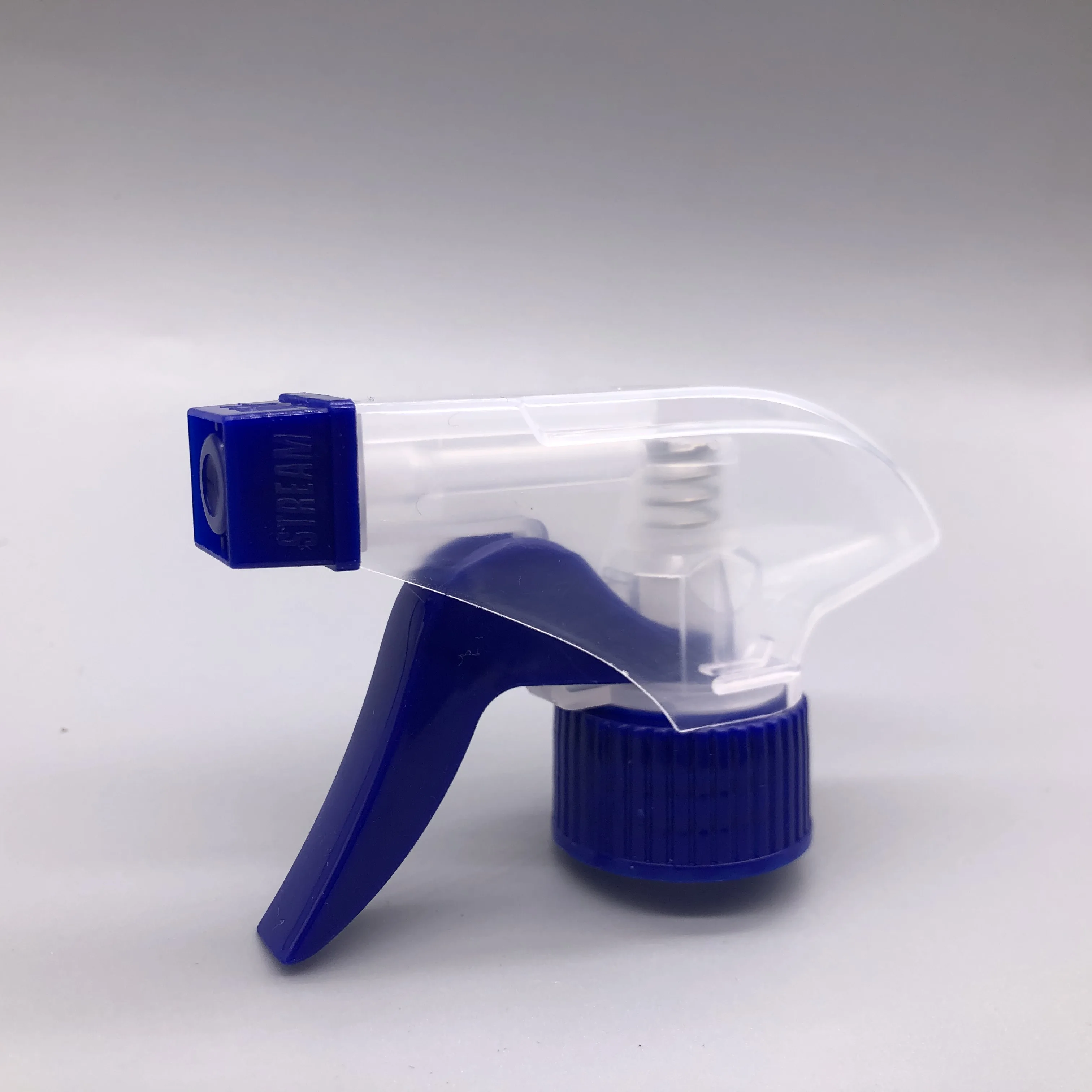 Бытовой пластиковый распылитель Zhenbao 28/415, триггерный насос