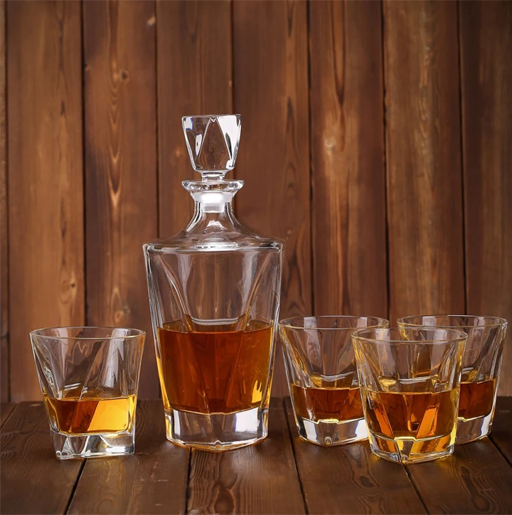 Best selling Shaped Crystal Clear Bottle Glassware Crystal Whiskey Glass
