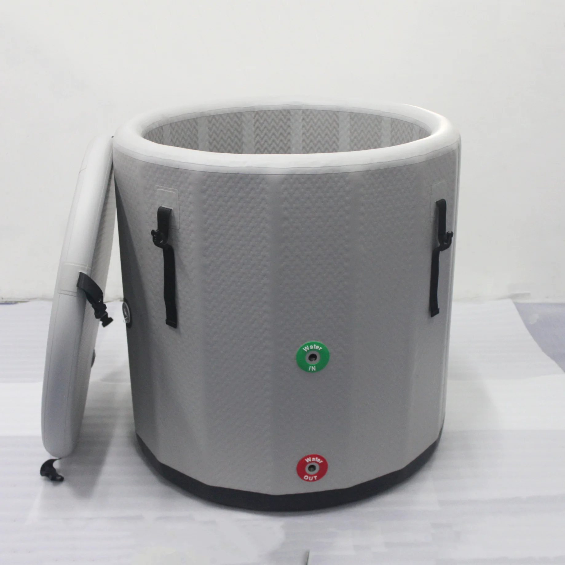 Oem Eco Friendly PVC Foldable Inflatable Adults Recovery Ice Bath Barrel