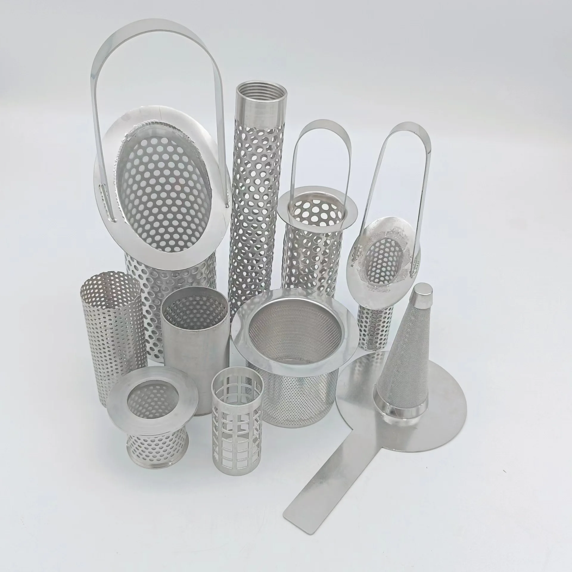 Stainless Steel Perforated Metal Mesh Tube round cylinder screen wire mesh filter tubes