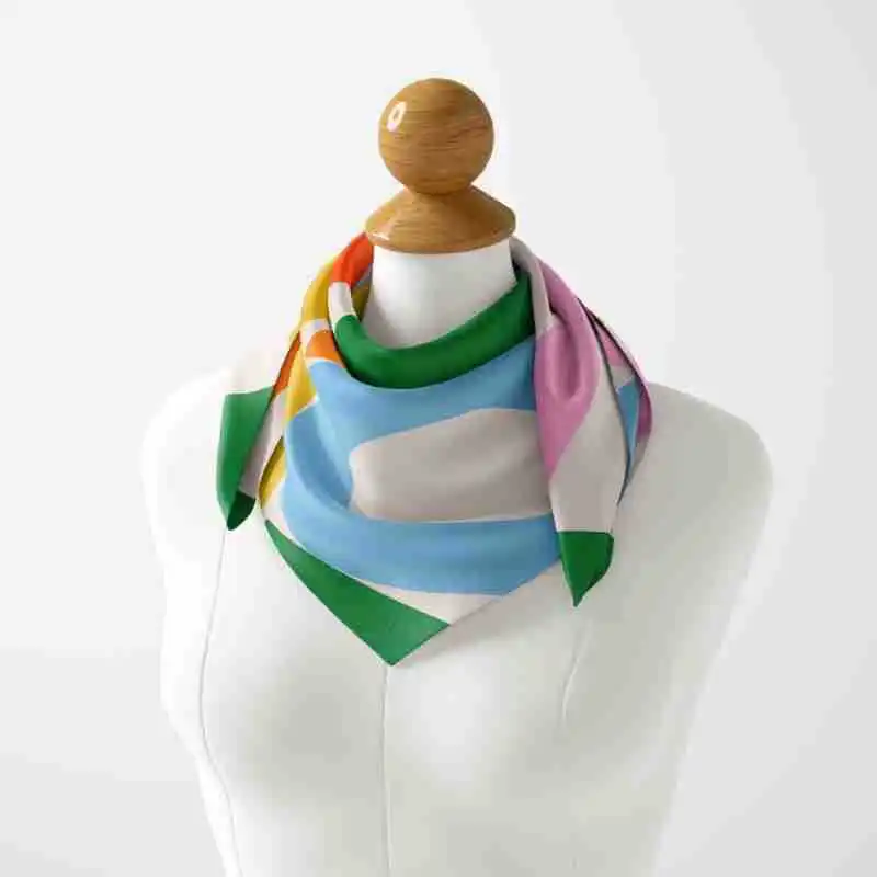 Изготовленный на заказ квадратный шарф 100% шелк тутового шелкопряда шарф 12 мм Заводская машина свернутый шелковый шарф для женщин