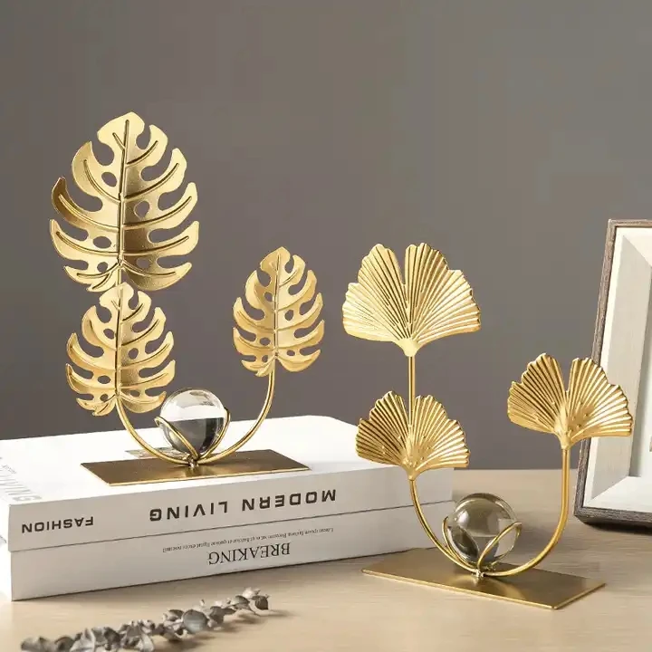 Modern Creative Metal Ginkgo Leaf Ornaments Gold Leaf With Crystal Ball Home Sculpture Statue Gold Decor Table Decoration