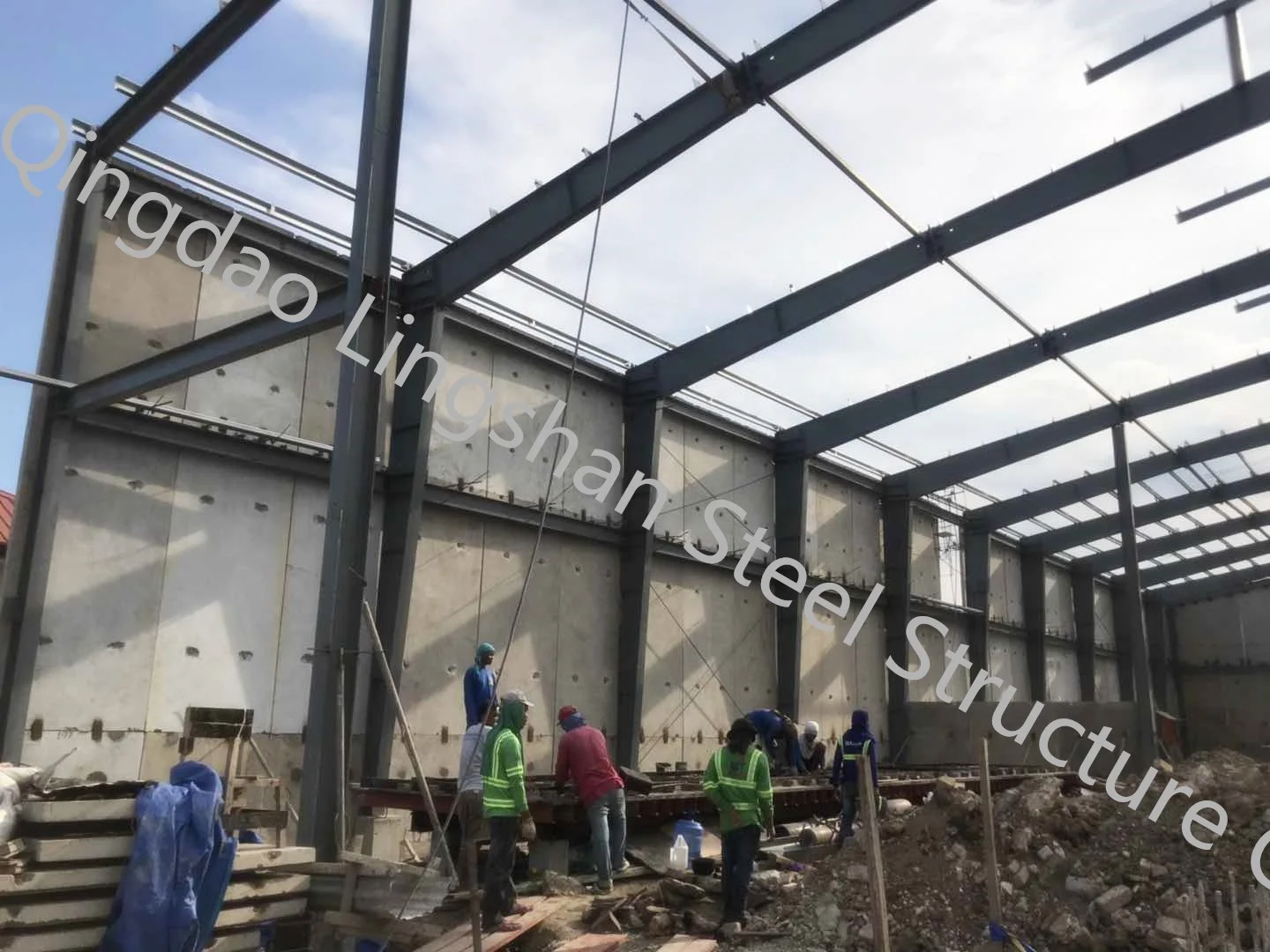 Multi-span Prefab High Rise Steel Structure Building Construction Factory Double Span Building With Column Size For Sale